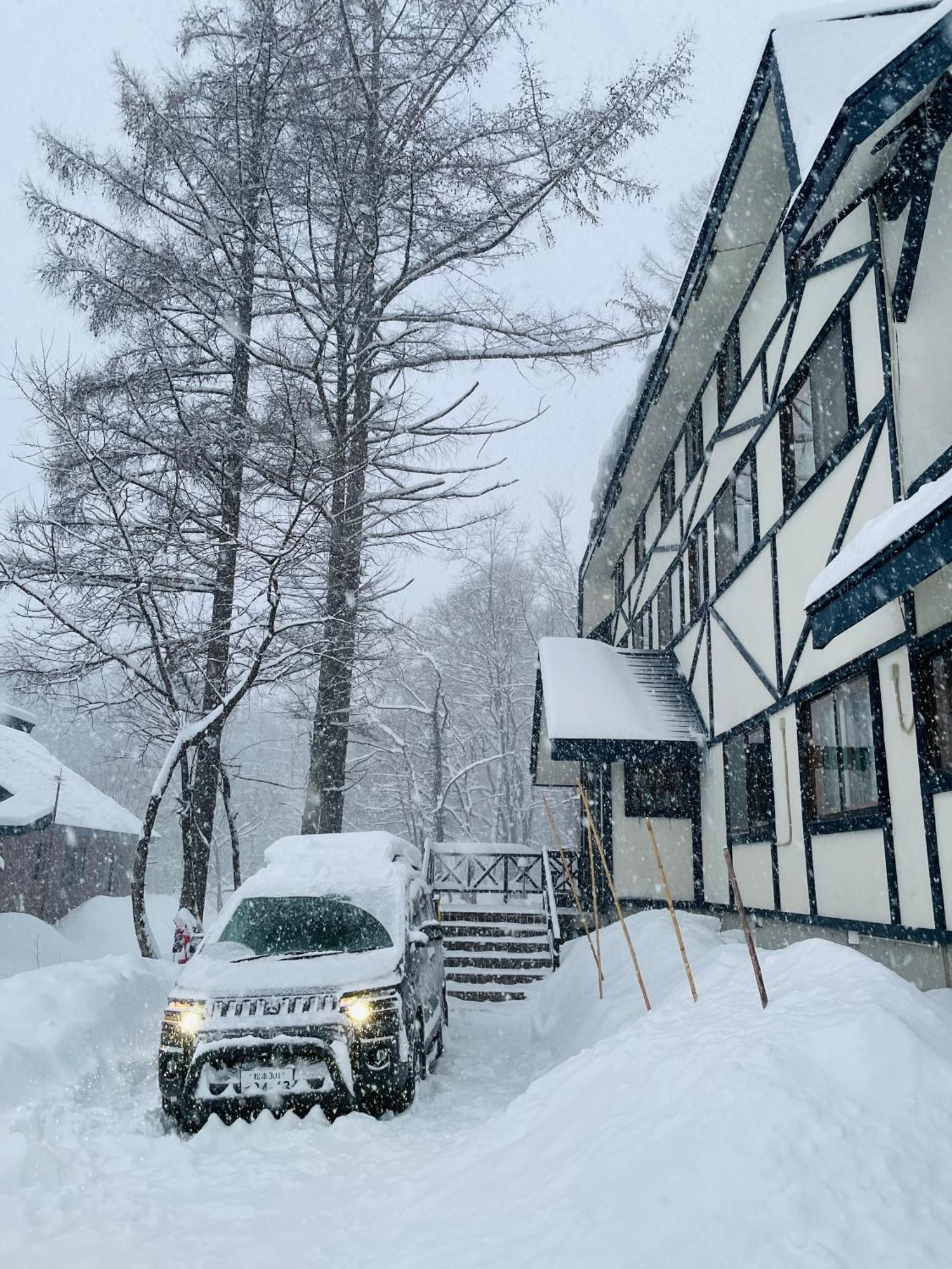 The Answer Bed & Breakfast Hakuba Bagian luar foto